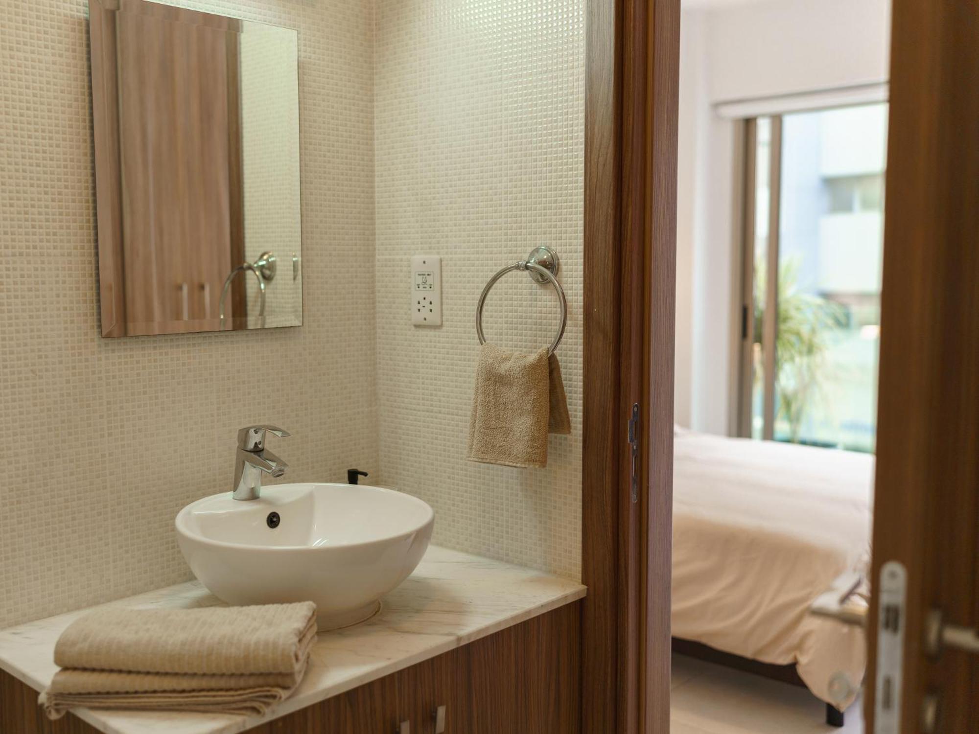 Halcyon Central Apartment Larnaca Zewnętrze zdjęcie