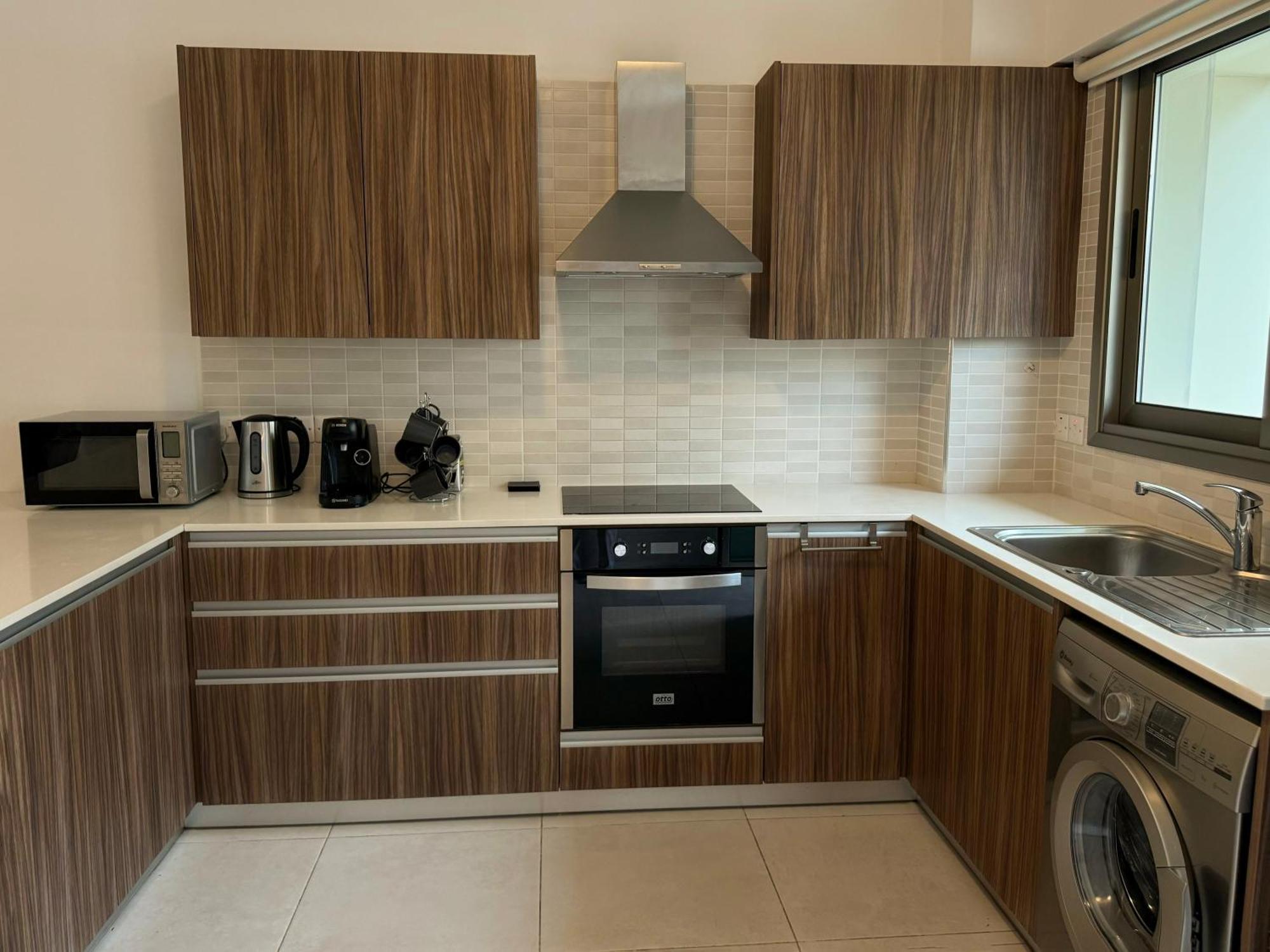 Halcyon Central Apartment Larnaca Zewnętrze zdjęcie