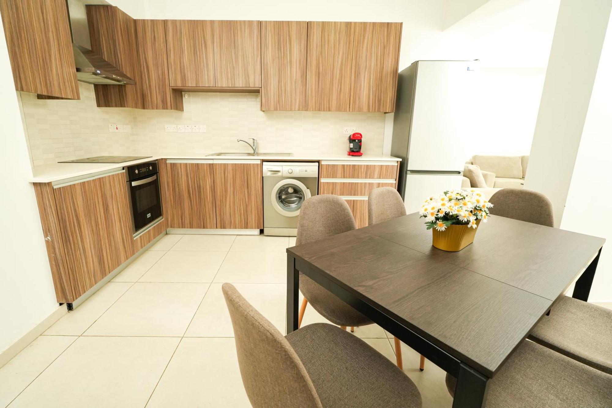 Halcyon Central Apartment Larnaca Zewnętrze zdjęcie