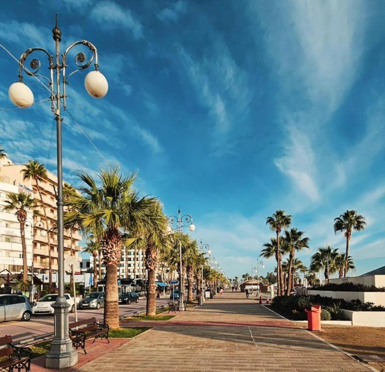 Halcyon Central Apartment Larnaca Zewnętrze zdjęcie